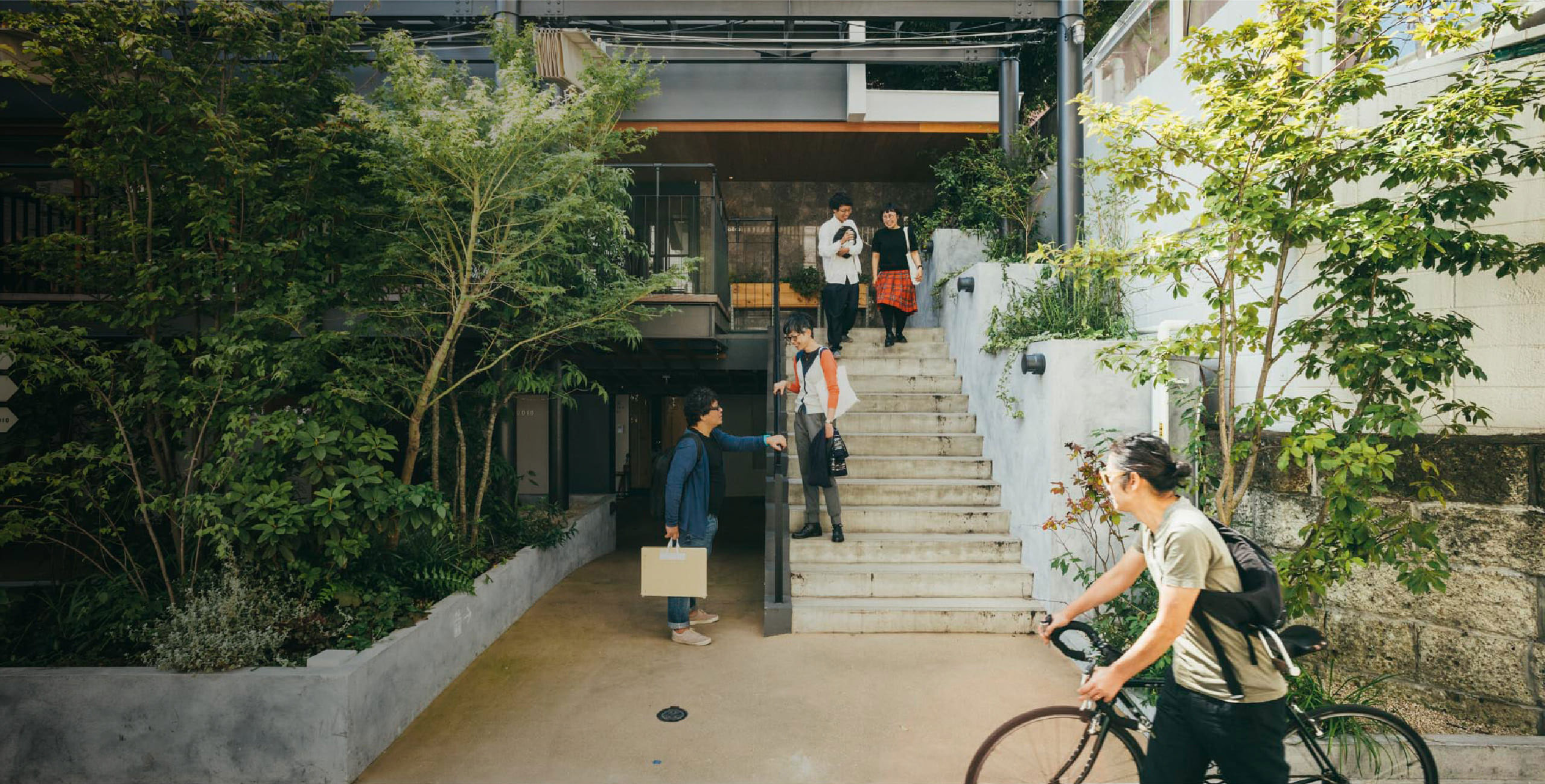 Creators as the essence of the society つくる⼈が要の社会をつくる